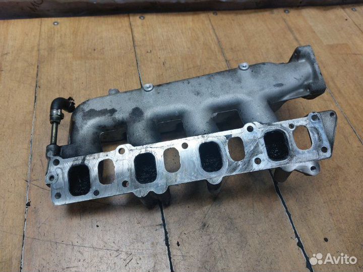 Коллектор впускной Opel Zafira B Z19DT 2006