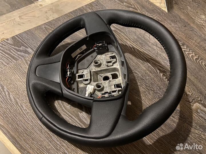 Руль новый Рено Дастер Террано Логан Stepway
