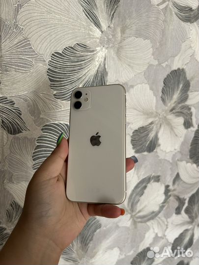 iPhone 11, 64 ГБ