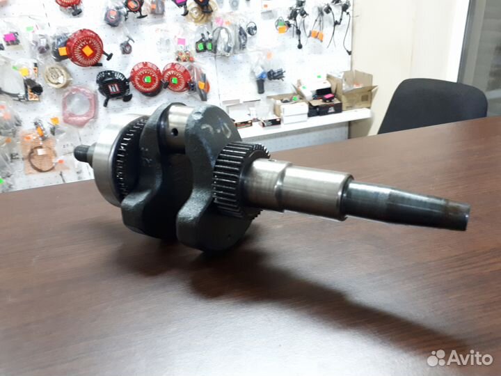 Коленчатый вал дизельного двигателя 186F конус G1