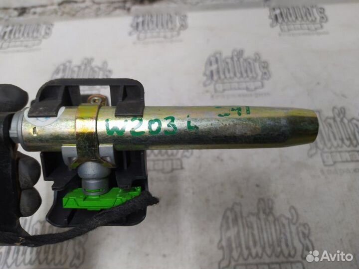 Замок ремня безопасности Mercedes-Benz C-Class