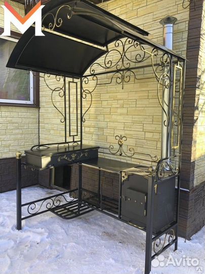Мангал с крышей