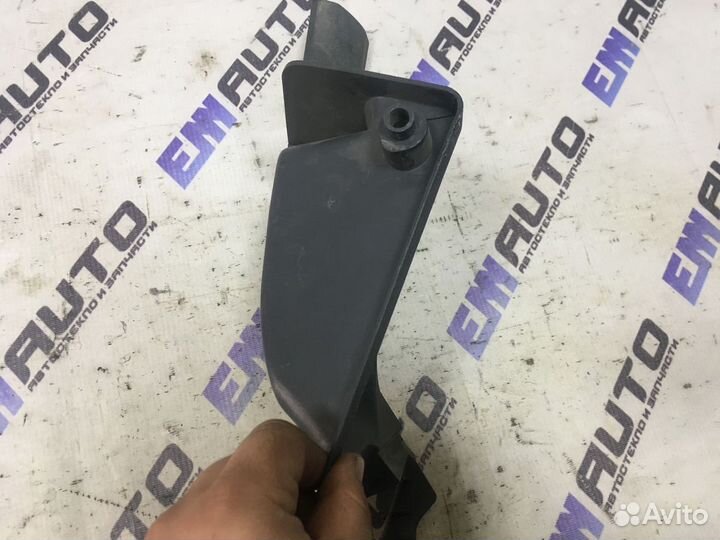 Накладка порога задняя правая Форд Фокус 2