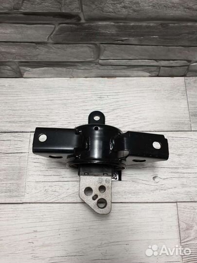 Подушка (опора) двигателя Spark