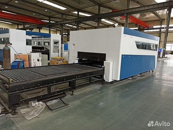 Лазерный станок / оптоволоконный лазер / 1530P