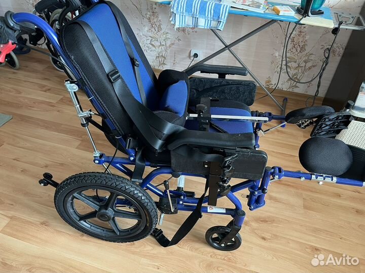 Инвалидная коляска новая