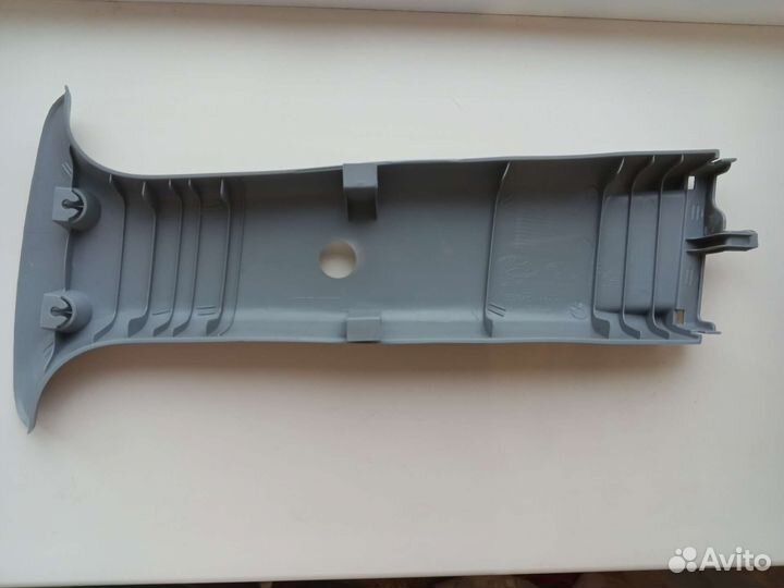 Обшивка стойки центральная верхняя правая Getz