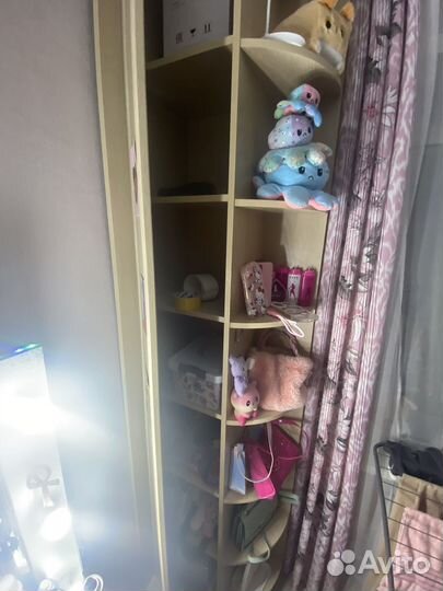 Шкаф угловой