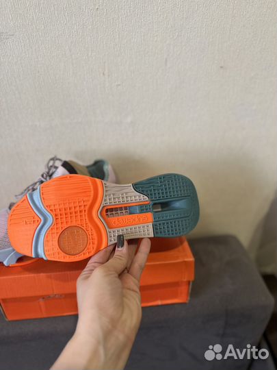 Кроссовки nike женские