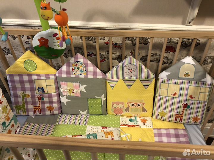 Комплект в детскую кроватку + мобиль