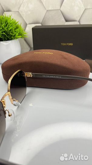 Солнцезащитные очки tom ford