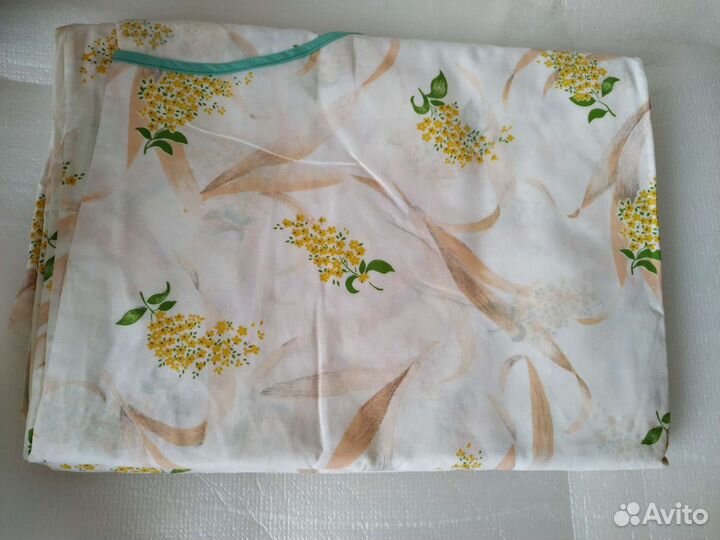 Комплект постельного белья из пододеяльника и двух