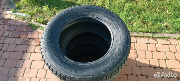 Nokian Tyres Hakkapeliitta 7 215/65 R16 102T