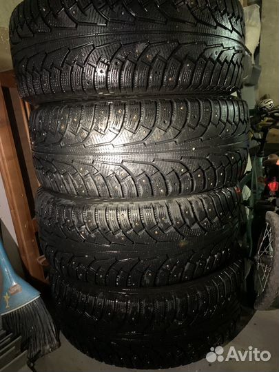 Nokian Tyres Hakkapeliitta 5 SUV 275/60 R18 117T