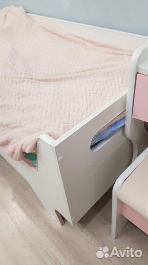 Детская кровать с матрасом