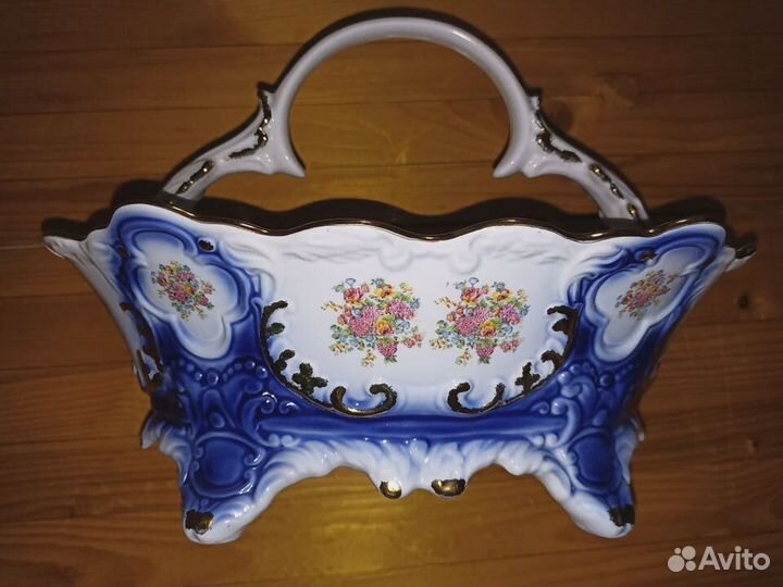 Фарфоровая корзина для фруктов (Румыния)