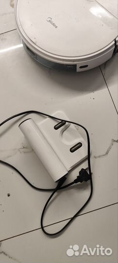 Робот пылесос midea vcr10w