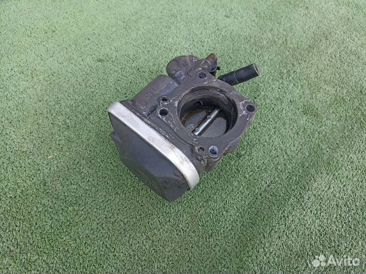 Дроссельная заслонка Volkswagen Jetta седан 1.6