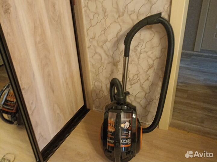 Пылесос Scarlett