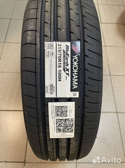 Yokohama BluEarth-XT AE61 215/70 R16 100H