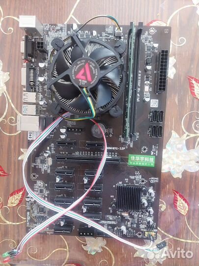 Материнская плата в сборе