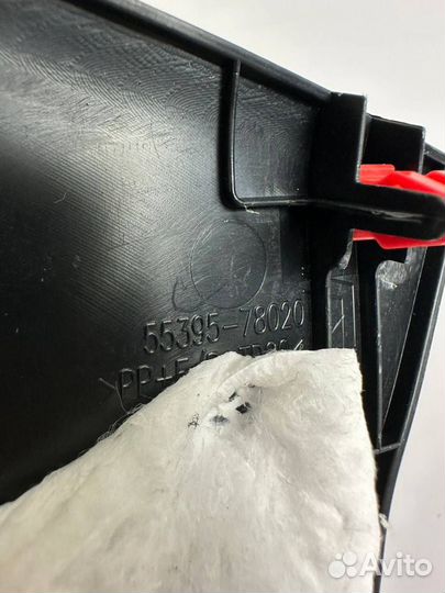 Декоративная накладка центральной консоли Lexus NX