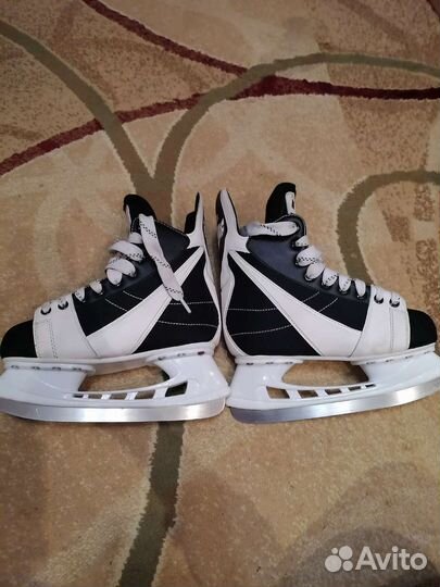 Хоккейные коньки 39 размер