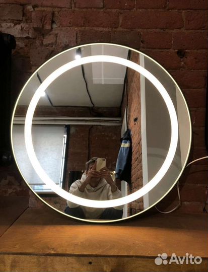 Зеркало с подсветкой