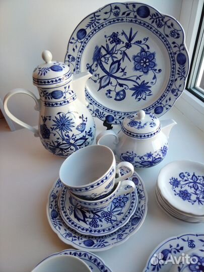 Предметы сервиза Синий лук, Кahla, ГДР