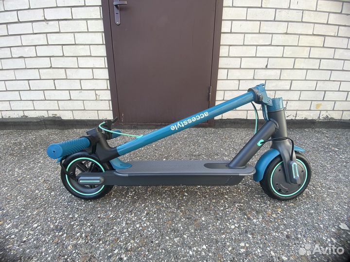 Городской складной электросамокат с гидроизоляцией