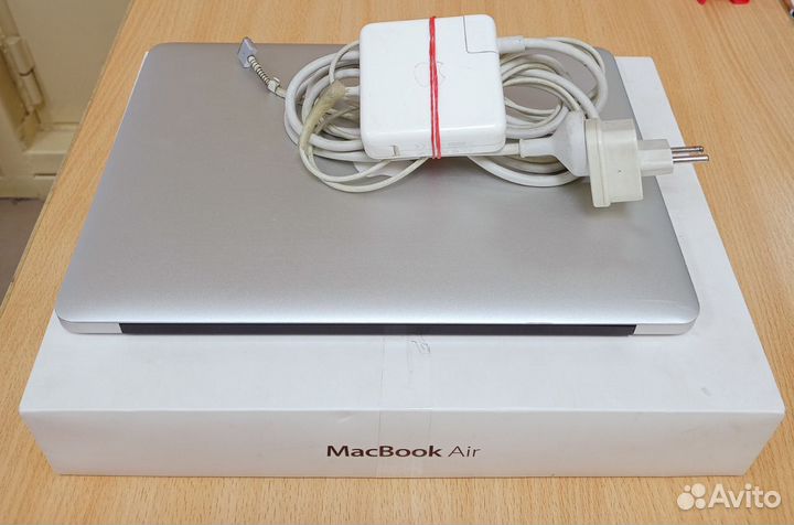 Ноутбук Apple MacBook Air 13 (2012)