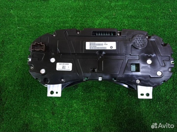 Dodge RAM 2019- щиток приборов приборная панель