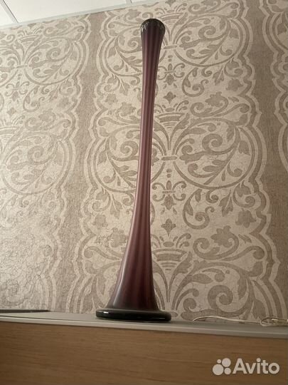 Большие стеклянные вазы