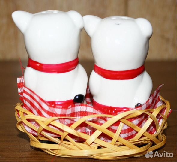 Набор для специй и набор кухонных принадлежностей