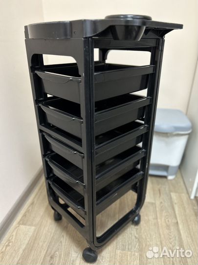 Продается парикмахерское оборудование