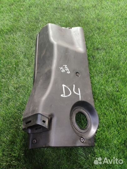 Крышка глушителя шума всасывания Bmw X5 3.0D E53