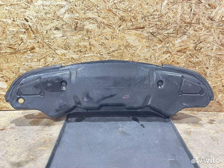 Пыльник переднего бампера Mercedes W211