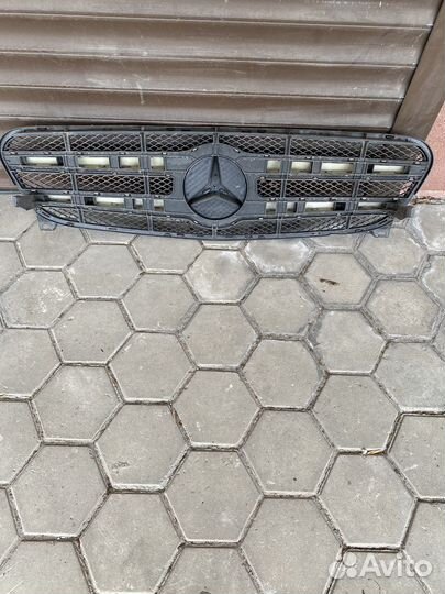 Решетка радиатора новая mercedes Gla x156