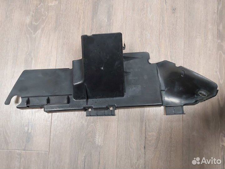 Дефлектор радиатора Volkswagen Touareg 1 2.5D 2008