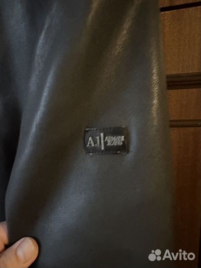 Armani jeans Кожаная куртка мужская