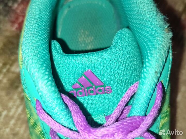 Кроссовки adidas на девочку 33