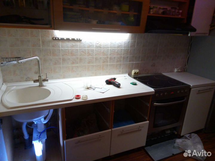 Сборка мебели, кухонь. Сантехнические работы