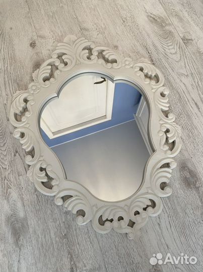 Зеркало интерьерное белое резная рама