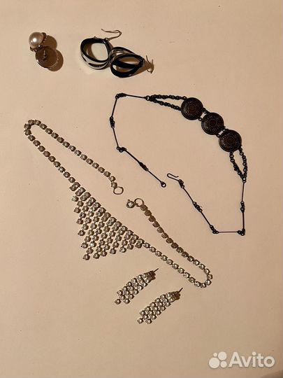 Бусы, серьги, бусины