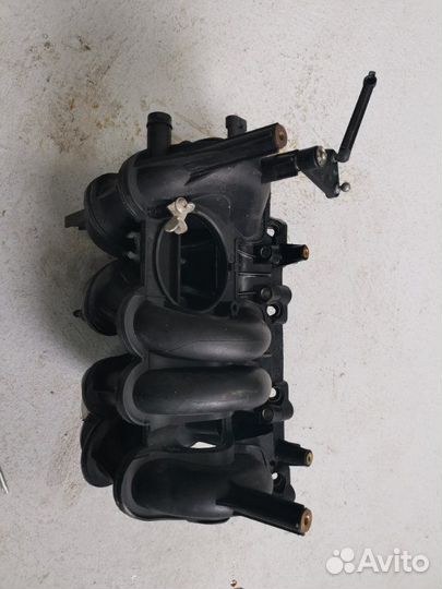 Коллектор впускной Renault Sandero хэтчбек K7JA710