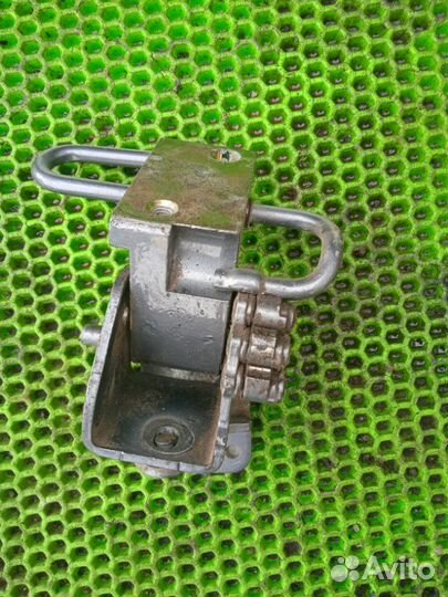 Петля двери передняя левая Porsche Cayenne 955