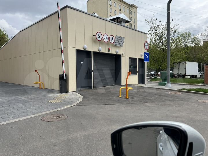 Машиноместо, 16 м²