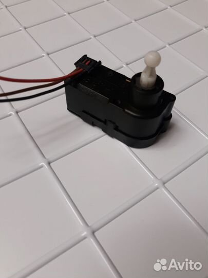 Корректор фары Volkswagen 0307853303