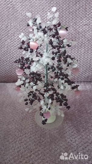 Яблонька из натурального камня