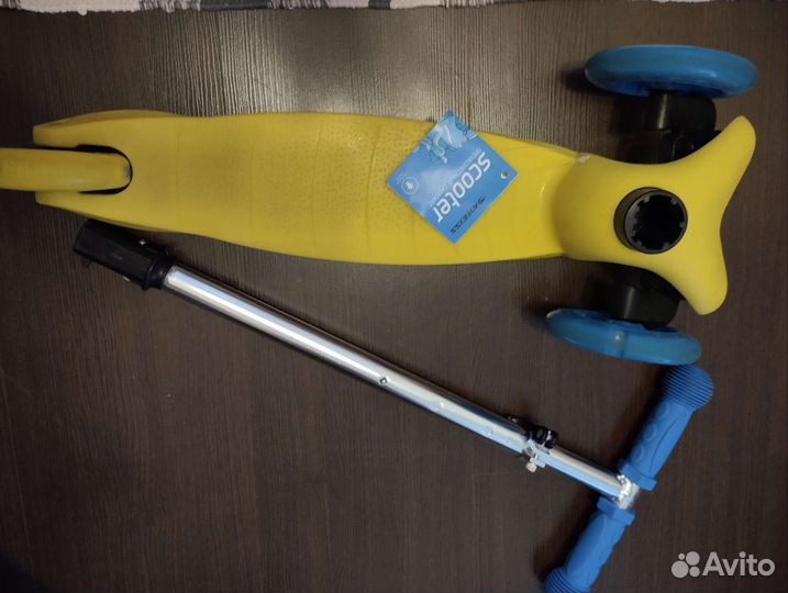 Самокат детский со светящимися колесами